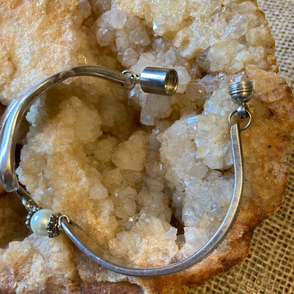 Unique “Fork” Bracelet - Picture 5 of 8